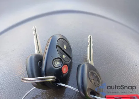 2004 Toyota Sienna Le z USA, uszkodzony, nr VIN 5TDZA23C34S166621